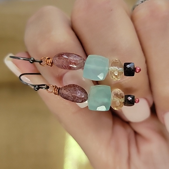 Strawberry Quartz, Chalcedony, Garnet & Citrine Drop Earrings - Picture 6 of 10